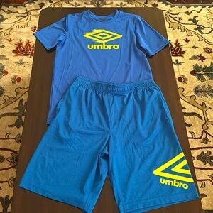 Umbro Boys Matching Set Short sleeve shirt & Shorts Excellent condition Size XL
